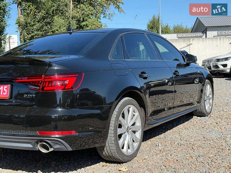 Седан Audi A4 2017 в Стрию