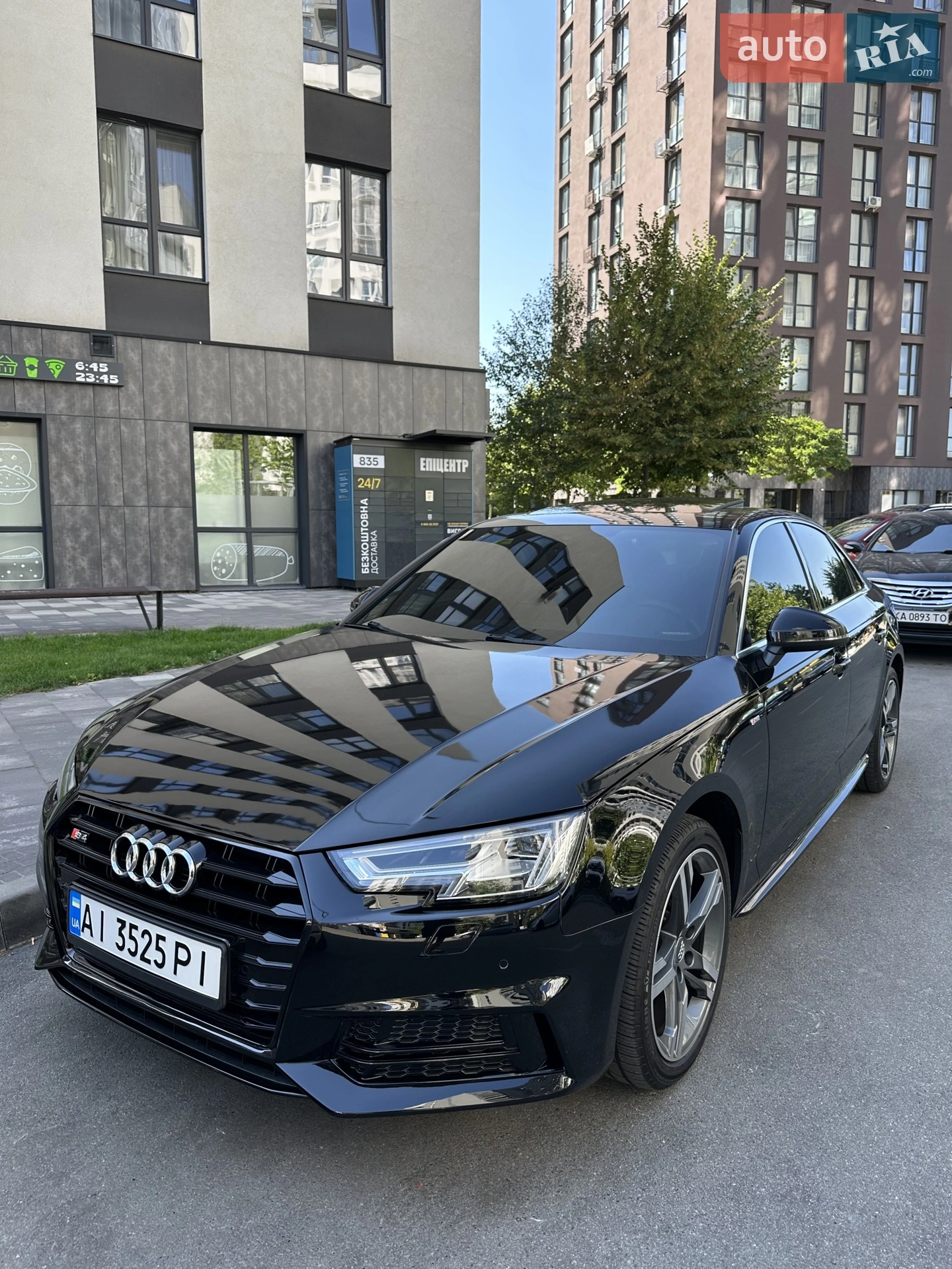 2018 Audi A4 - фото 1