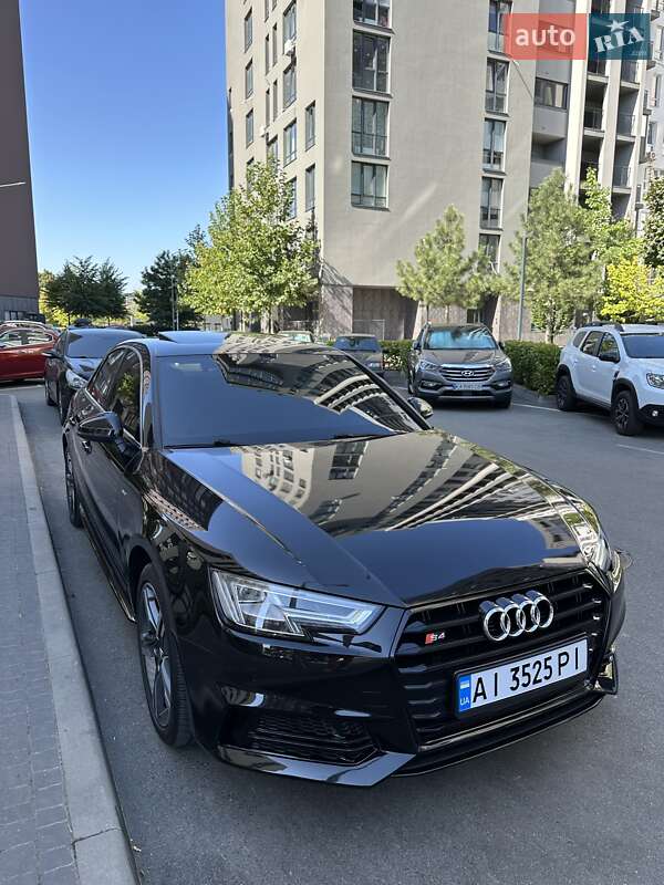 Седан Audi A4 2018 в Киеве фото 3 Седан Audi A4 2018 в Киеве