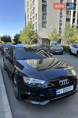 Седан Audi A4 2018 в 