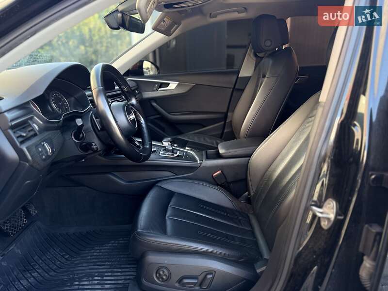Седан Audi A4 2017 в Львове