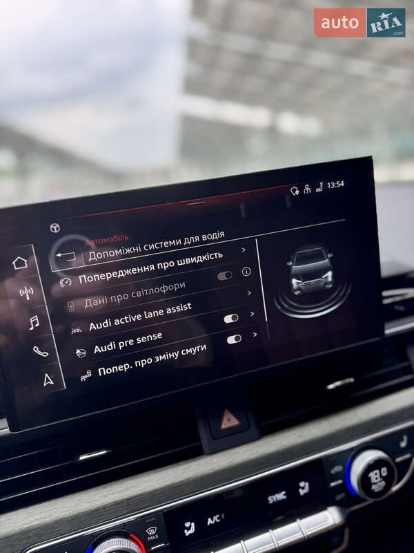 Седан Audi A4 2020 в Львове