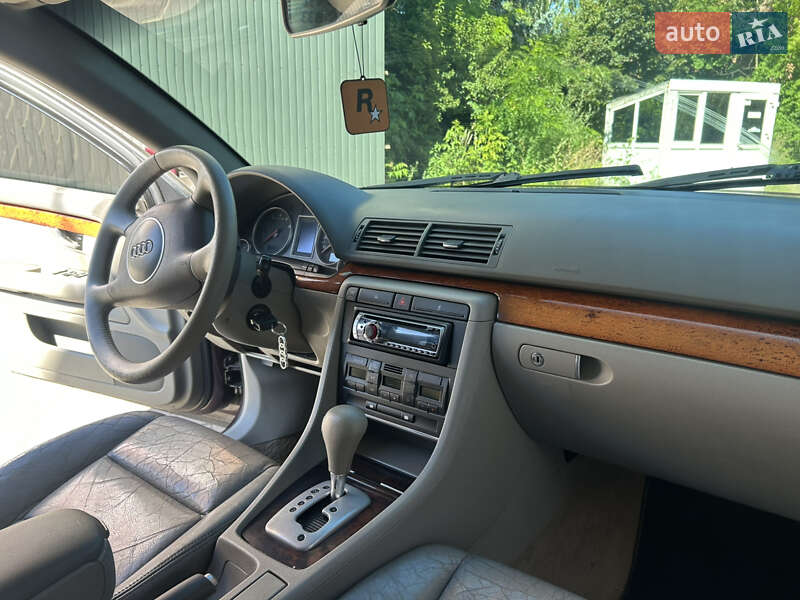 Седан Audi A4 2002 в Коломые