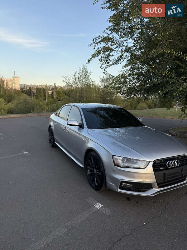 Седан Audi A4 2014 в Кривом Роге