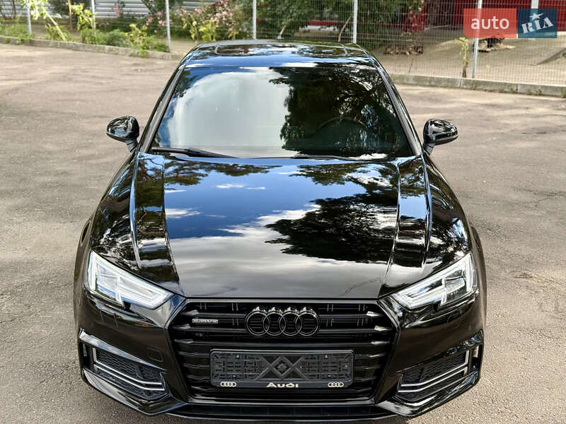 Седан Audi A4 2017 в Виннице