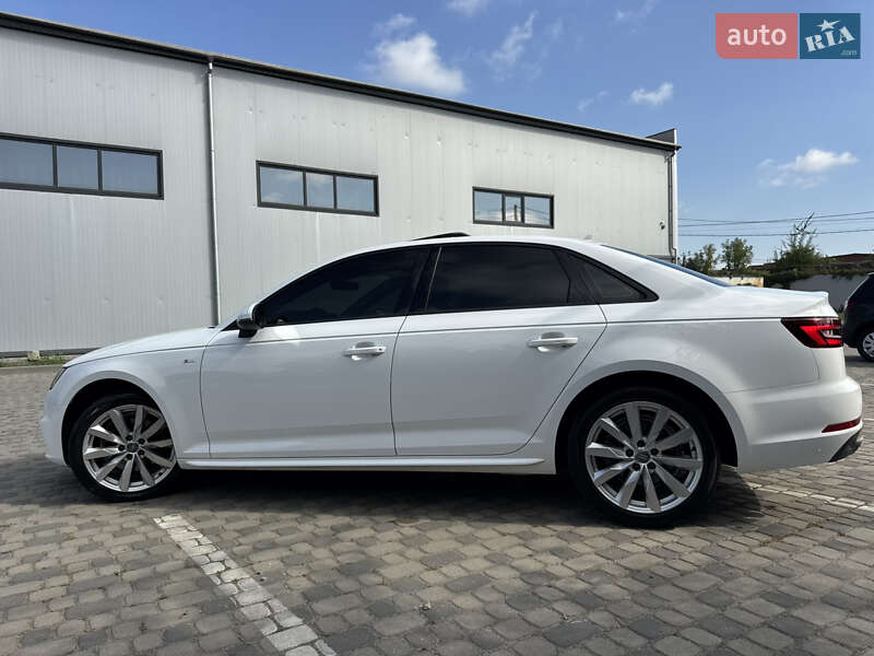 Седан Audi A4 2018 в Ивано-Франковске