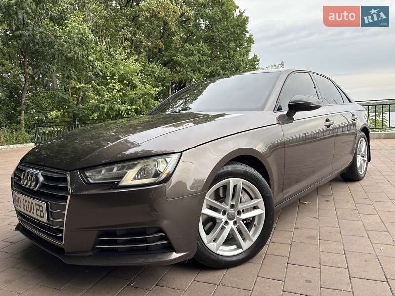 Седан Audi A4 2016 в Тернополе