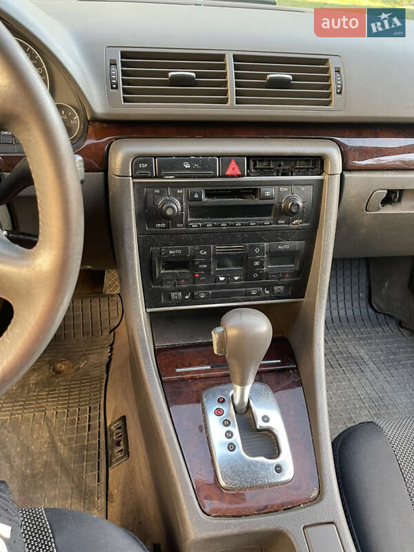 Седан Audi A4 2001 в Полтаве