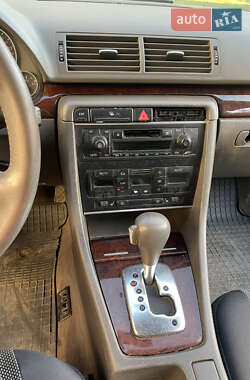 Седан Audi A4 2001 в 
