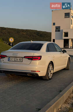 Седан Audi A4 2018 в 