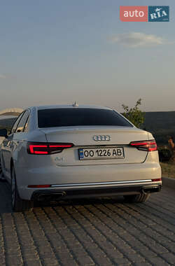 Седан Audi A4 2018 в 