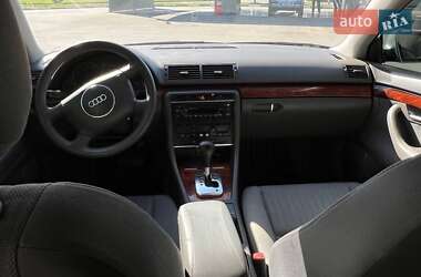 Седан Audi A4 2001 в 