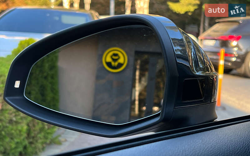 Седан Audi A4 2016 в Львове