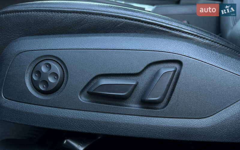 Седан Audi A4 2016 в Львове