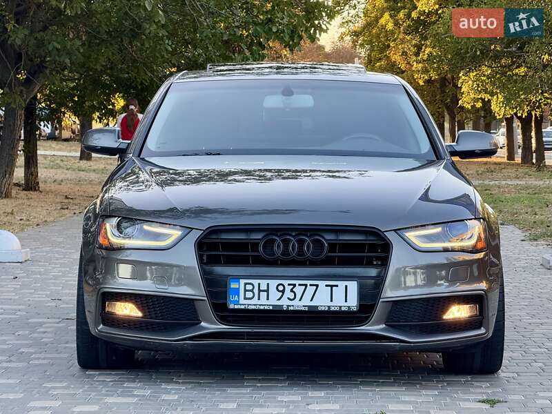 Седан Audi A4 2014 в Одессе