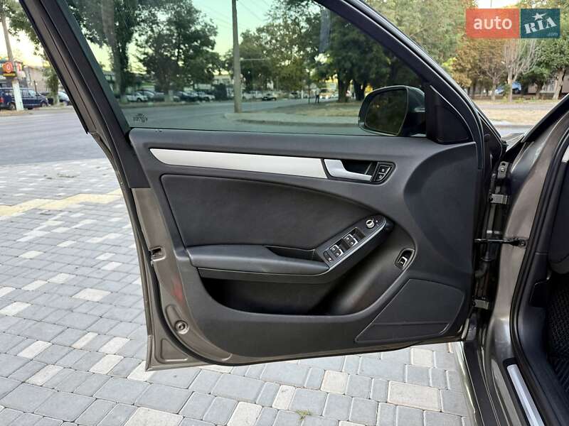 Седан Audi A4 2014 в Одессе