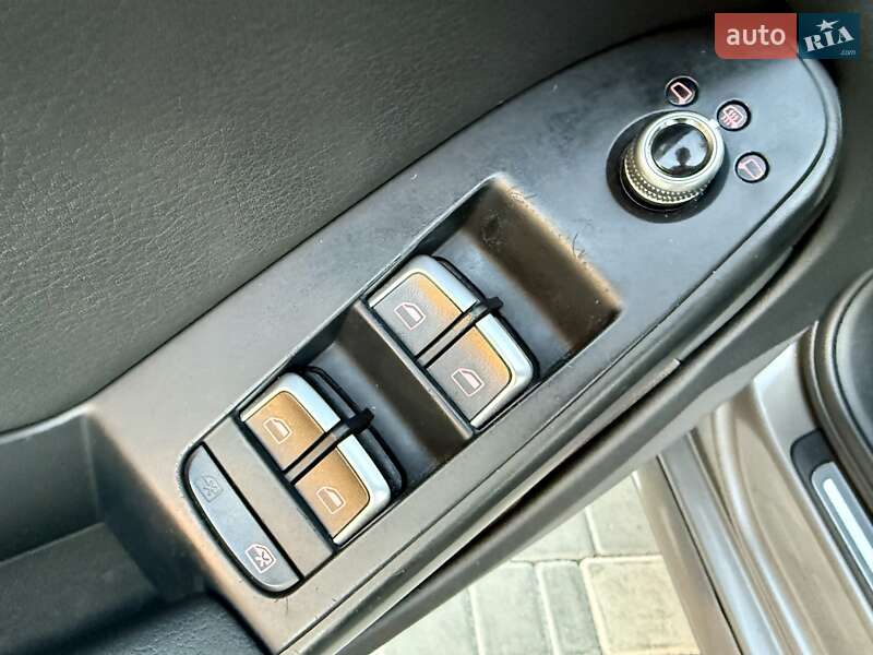 Седан Audi A4 2014 в Одессе