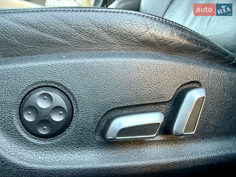 Седан Audi A4 2014 в Одессе
