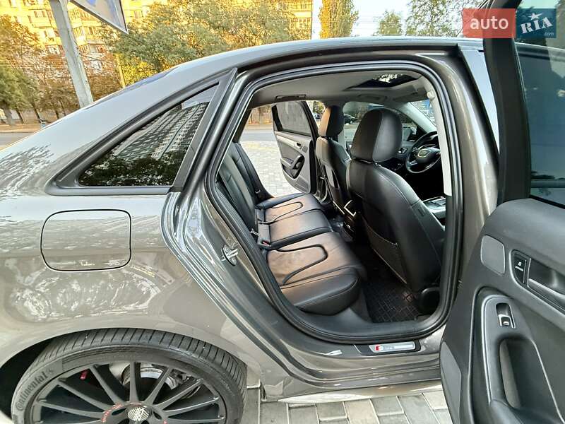 Седан Audi A4 2014 в Одессе