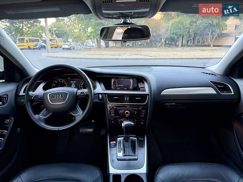 Седан Audi A4 2014 в Одессе
