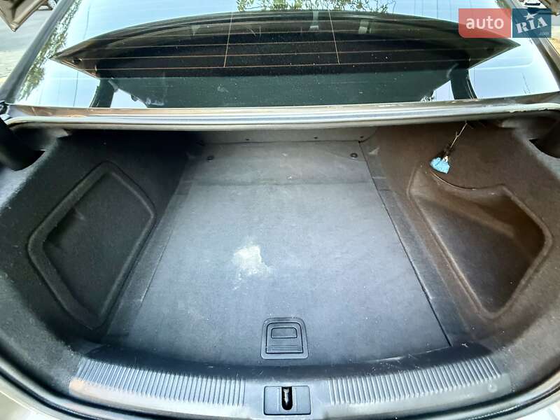 Седан Audi A4 2014 в Одессе
