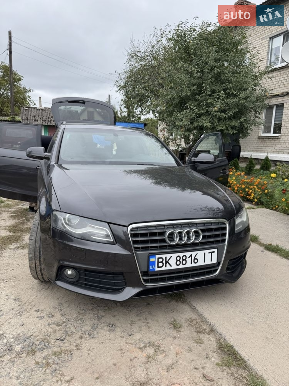 2010 Audi A4 - мініатюра 9