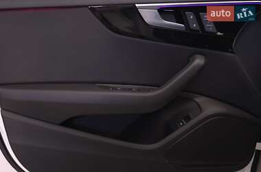 Седан Audi A4 2020 в 