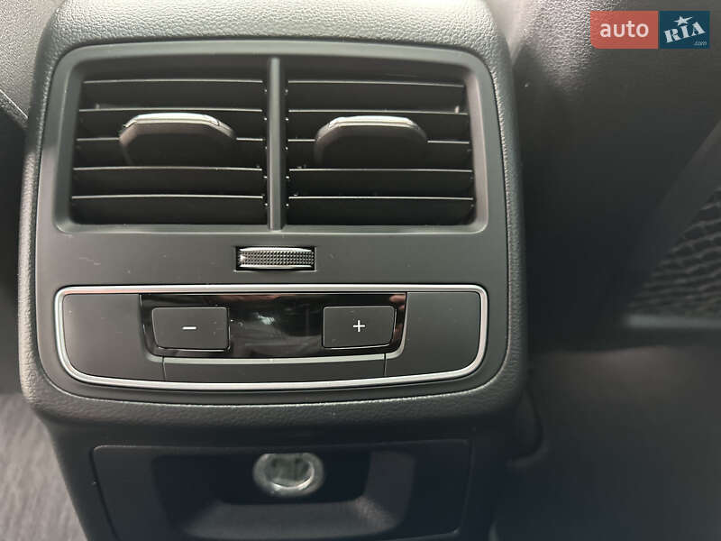 Седан Audi A4 2019 в Киеве