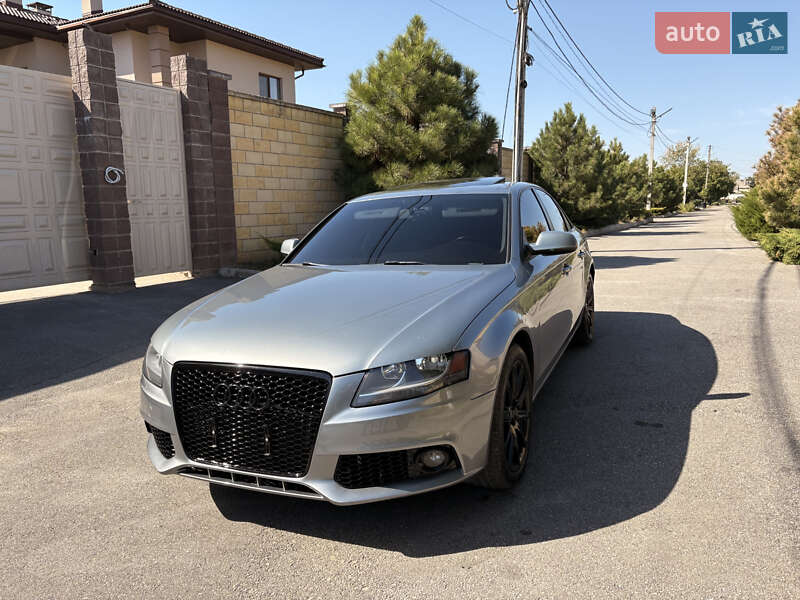 Седан Audi A4 2011 в Новомосковске