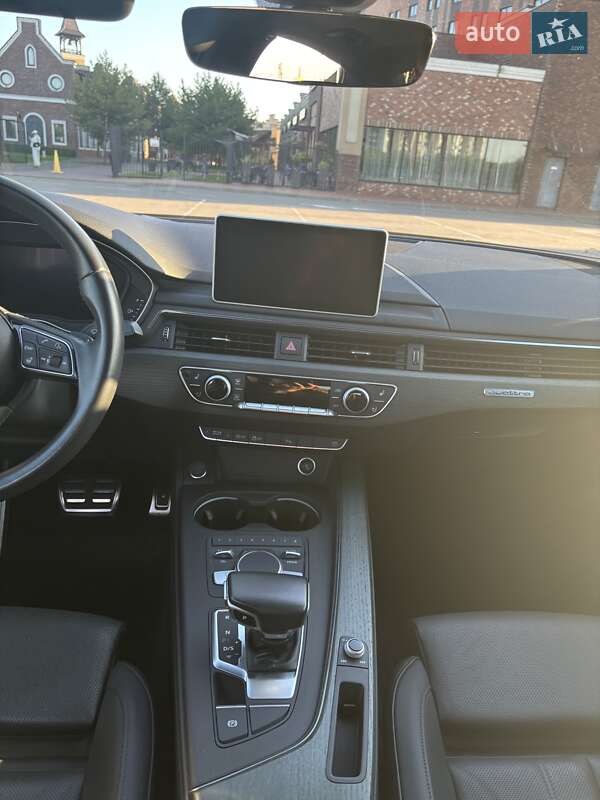 Седан Audi A4 2017 в Киеве