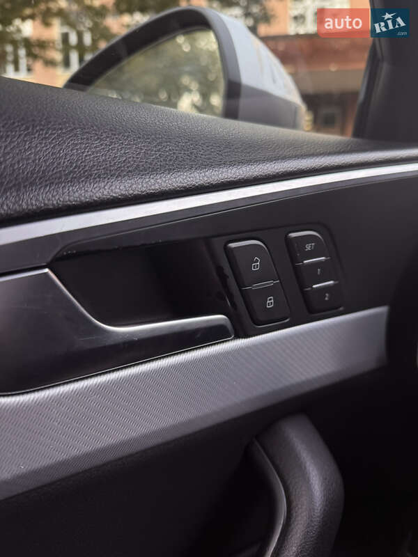 Седан Audi A4 2016 в Львові фото 19 Седан Audi A4 2016 в Львові