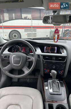 Седан Audi A4 2012 в 