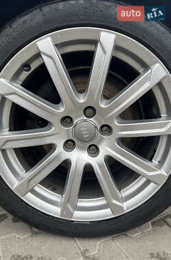 Седан Audi A4 2012 в 