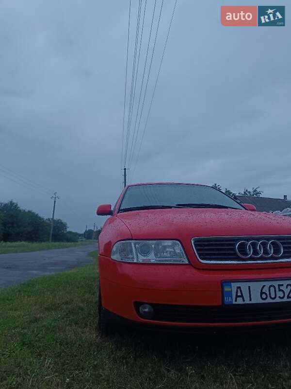 Седан Audi A4 1999 в Згуровке