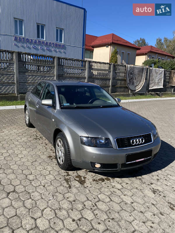 Седан Audi A4 2002 в Костополе
