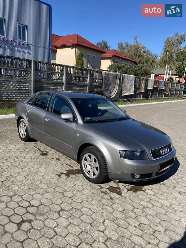 Седан Audi A4 2002 в Костополе