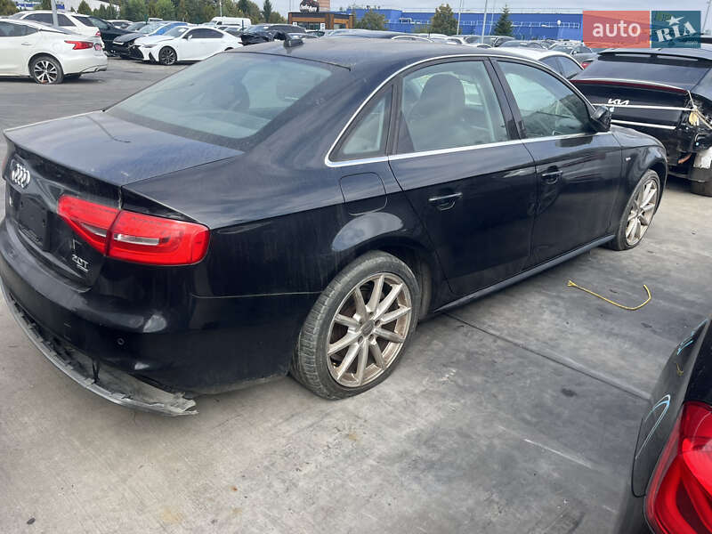 Седан Audi A4 2014 в Львове