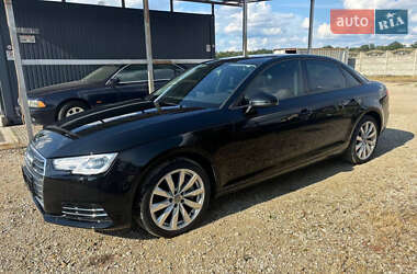 Седан Audi A4 2018 в 