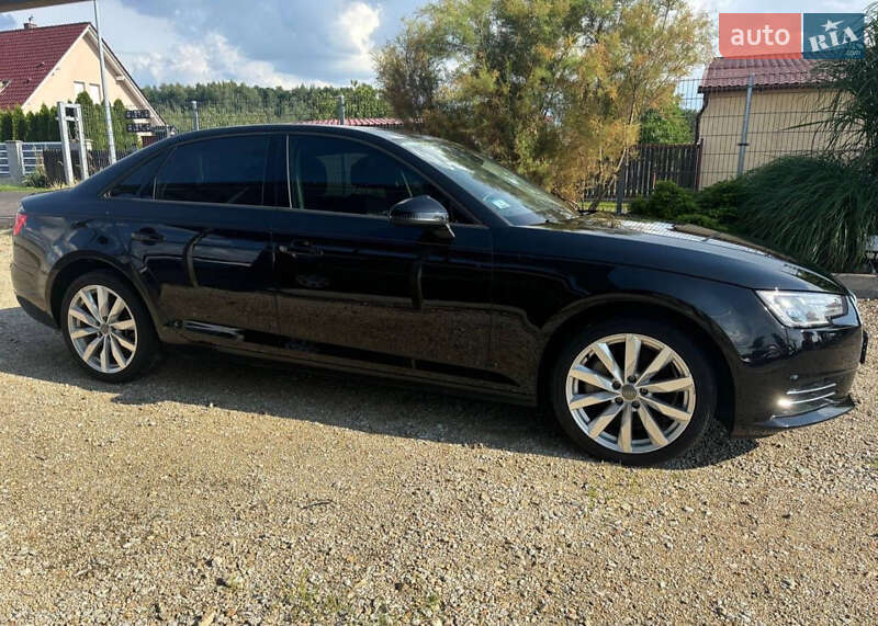 Седан Audi A4 2018 в Одессе