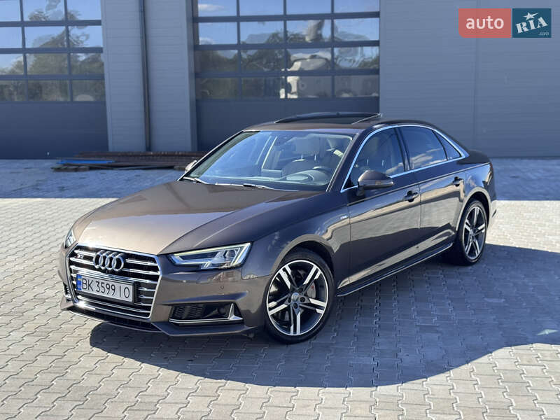 Седан Audi A4 2016 в 