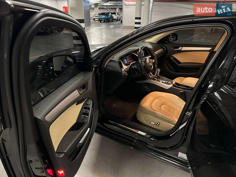 Седан Audi A4 2015 в Киеве