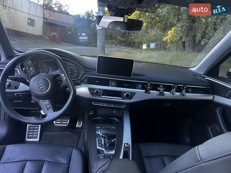 Седан Audi A4 2015 в Вышгороде