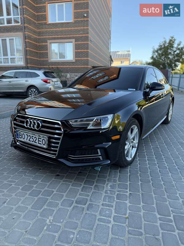 Седан Audi A4 2018 в Тернополе