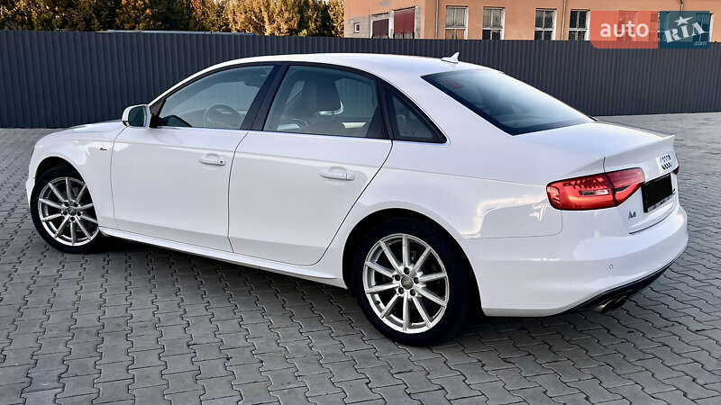 Седан Audi A4 2014 в Нововолынске