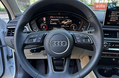 Седан Audi A4 2019 в 