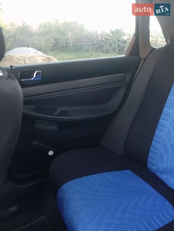 Седан Audi A4 1999 в Турбовом фото 4 Седан Audi A4 1999 в Турбовом