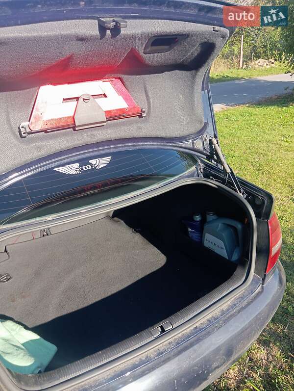 Седан Audi A4 1999 в Турбовом фото 13 Седан Audi A4 1999 в Турбовом