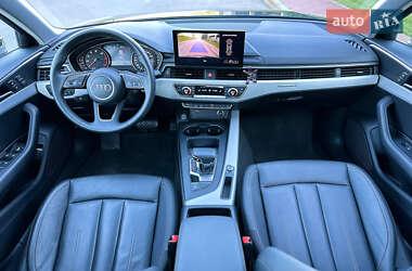 Седан Audi A4 2023 в 