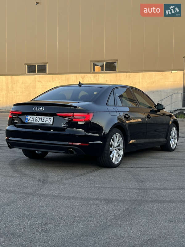 Седан Audi A4 2016 в Киеве