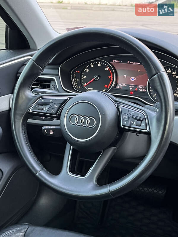 Седан Audi A4 2016 в Киеве